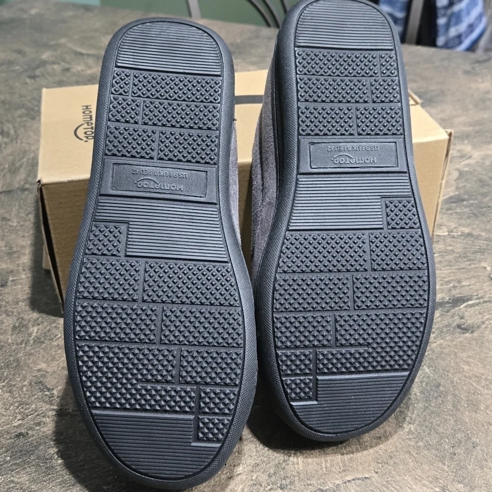 HomeTop Men's Classic Moccasin Slippers #743